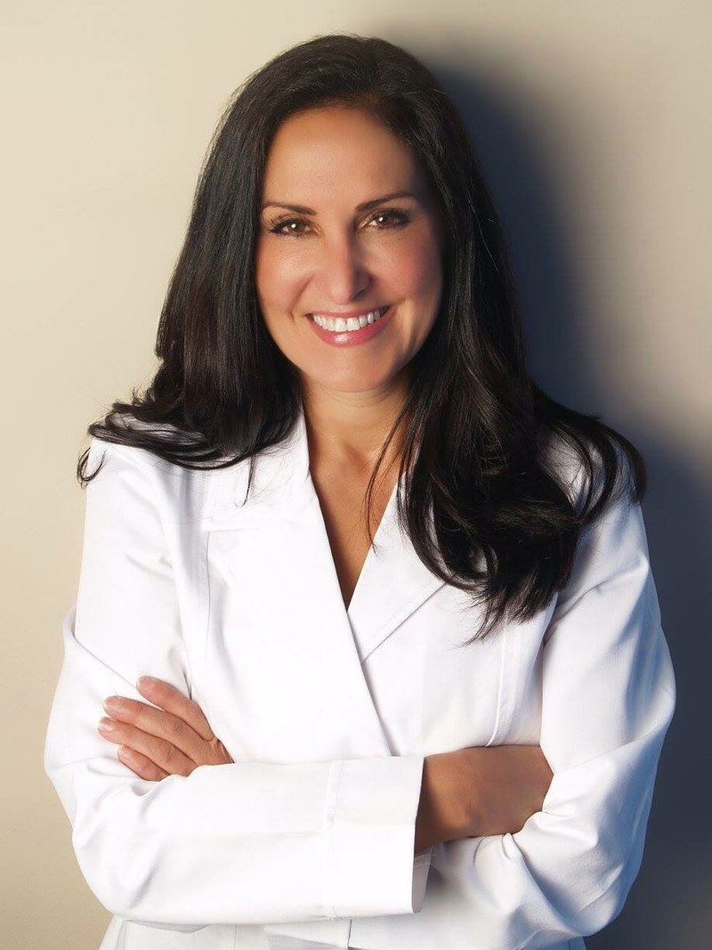 About Dr. Carolyn DeLucia